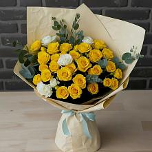 Букет цветов из:  Розы в Чесма