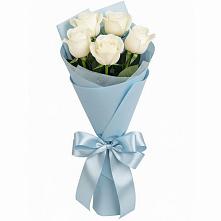 Букет 5 Белых роз Проуд в Чесма
