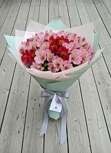 Букет цветов из:  Альстромерии в Чесма