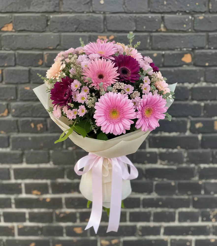 Букет цветов из: Герберы и Хризантемы в Чесма