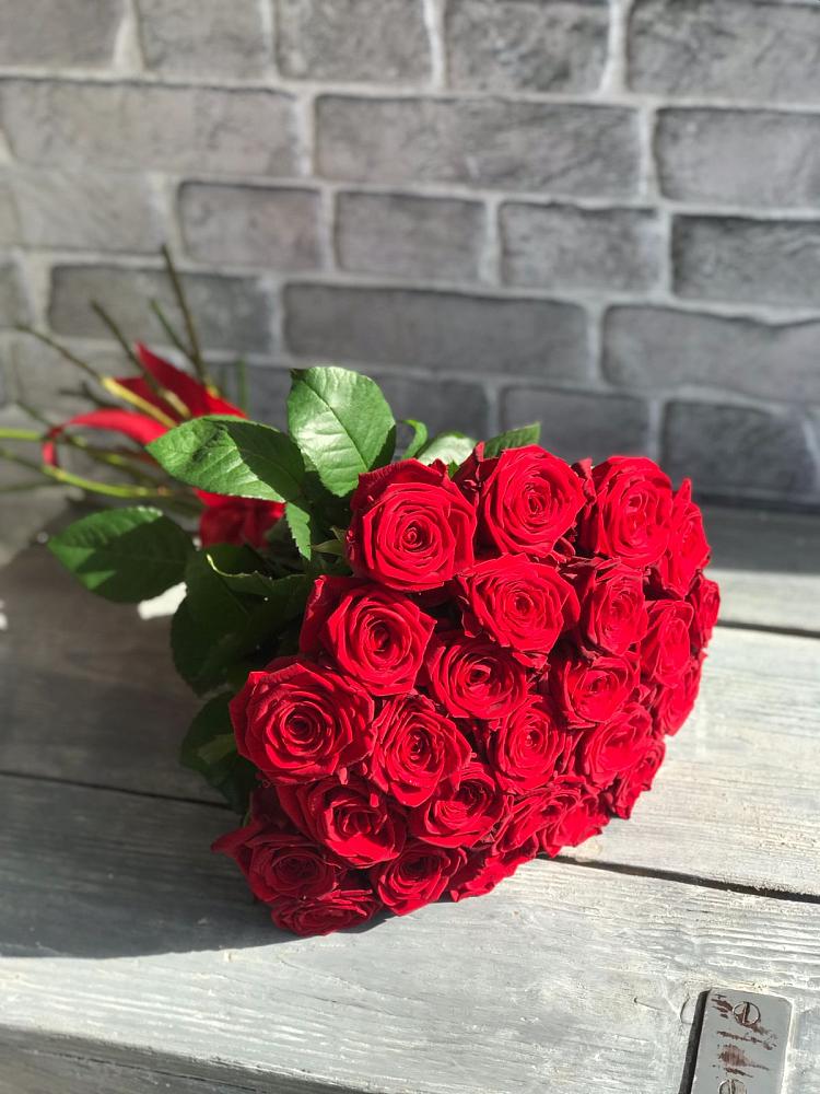 Букет Красные розы Фридом в Чесма