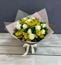 Букет цветов из:  Орхидеи и Розы в Чесма