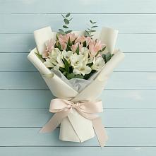 Букет цветов из:  Альстромерии в Чесма
