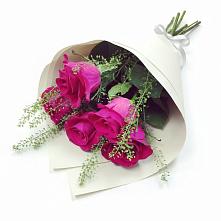 Букет цветов из:  Розы в Чесма