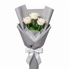 Букет 3 белые розы в Чесма
