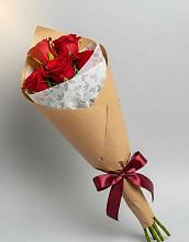 Букет цветов из:  Розы в Чесма