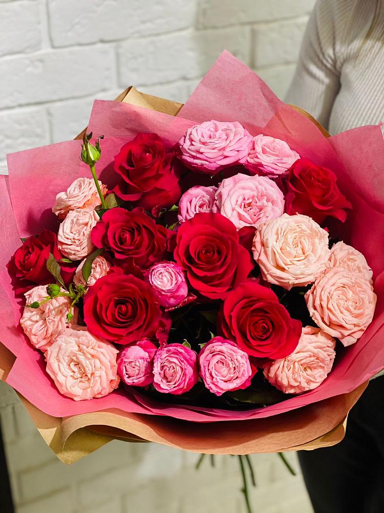 Букет цветов из: Розы в Чесма