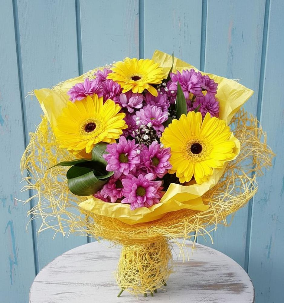 Букет цветов из: Хризантемы и Герберы в Чесма