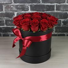 Цветочная композиция из Розы в шляпной коробке в Чесма