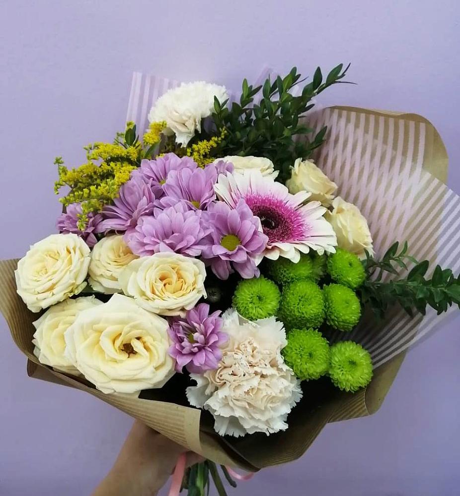 Букет цветов из: Хризантемы, Розы, Гвоздики и Герберы в Чесма