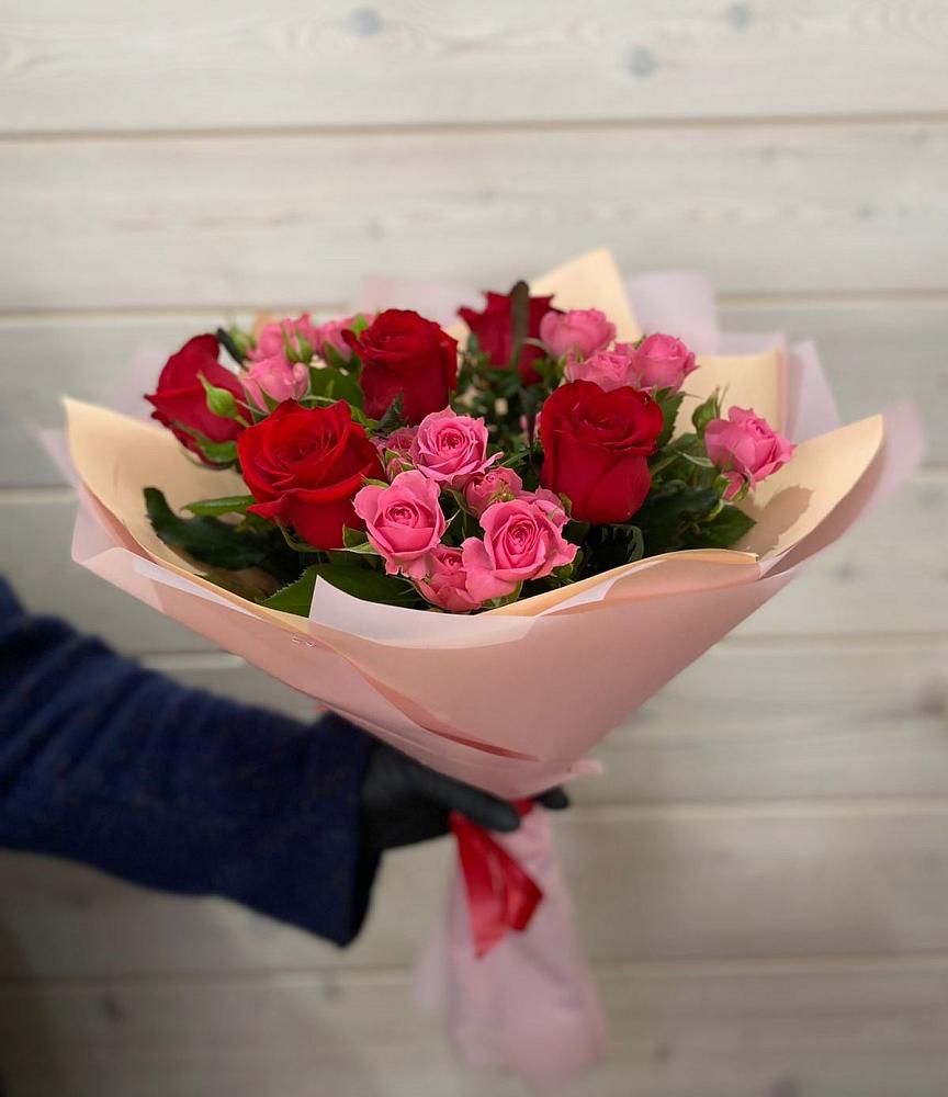 Букет цветов из: Розы в Чесма