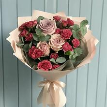 Букет цветов из:  Гвоздики и Розы в Чесма