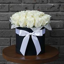 Цветочная композиция из Розы в шляпной коробке в Чесма